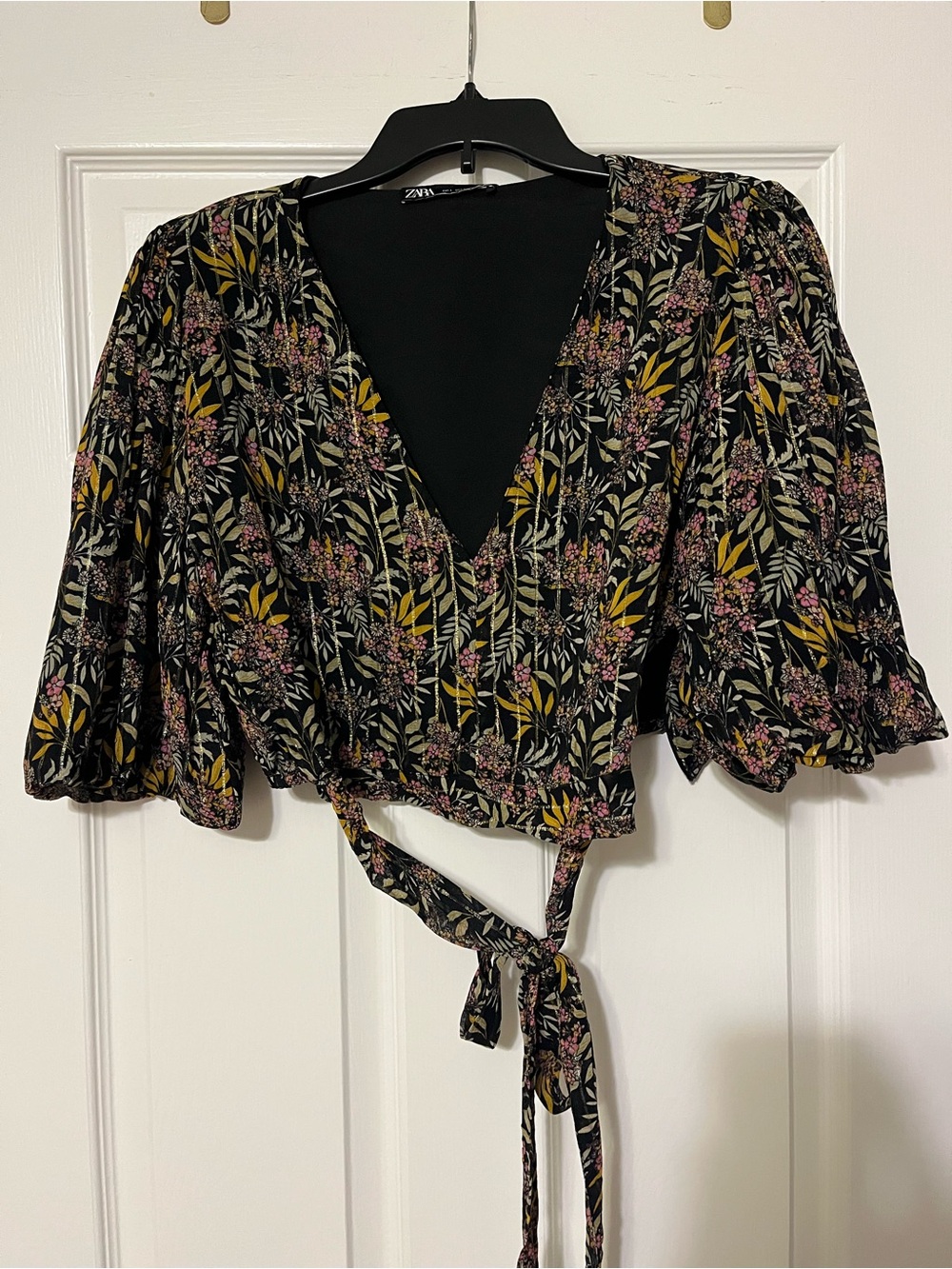 ZARA Black Floral Tie-Front Puff Sleeve Blouse
